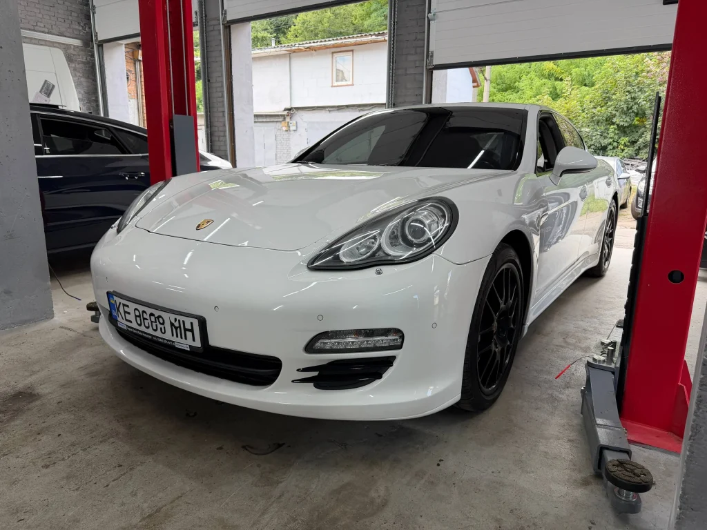 Ремонт Porsche у Selected Garage